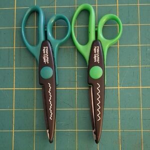 Fiskars Green & Teal Decorative Edge Craft Scissors - Pair
